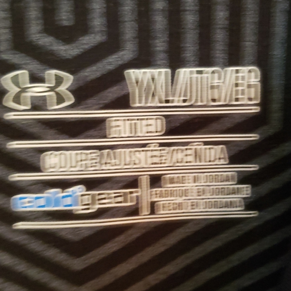 Like New! Under Armour yxl cold gear shirt - Picture 4 of 4